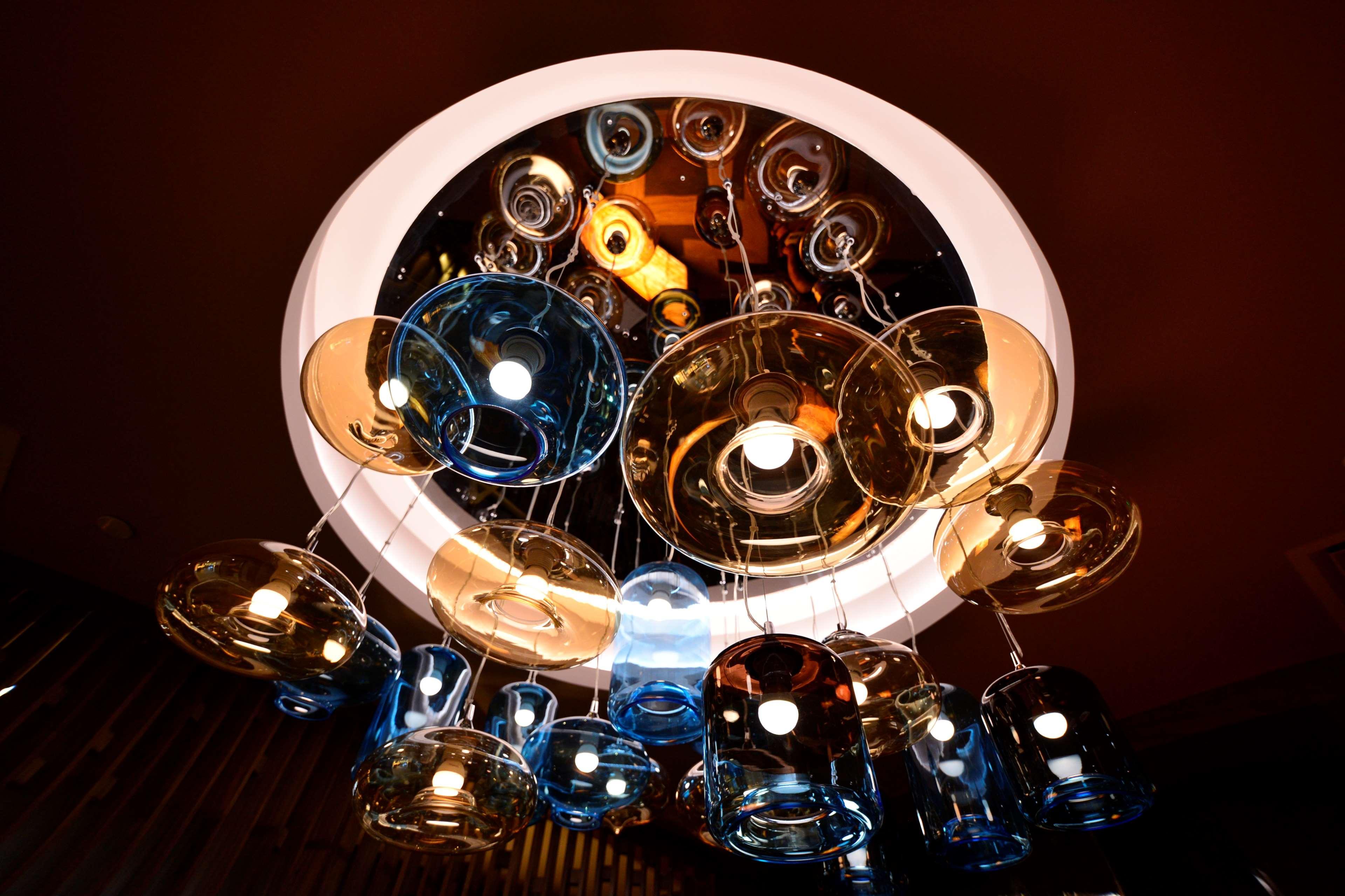 Radisson Blu Hotel エレバン エクステリア 写真 A chandelier