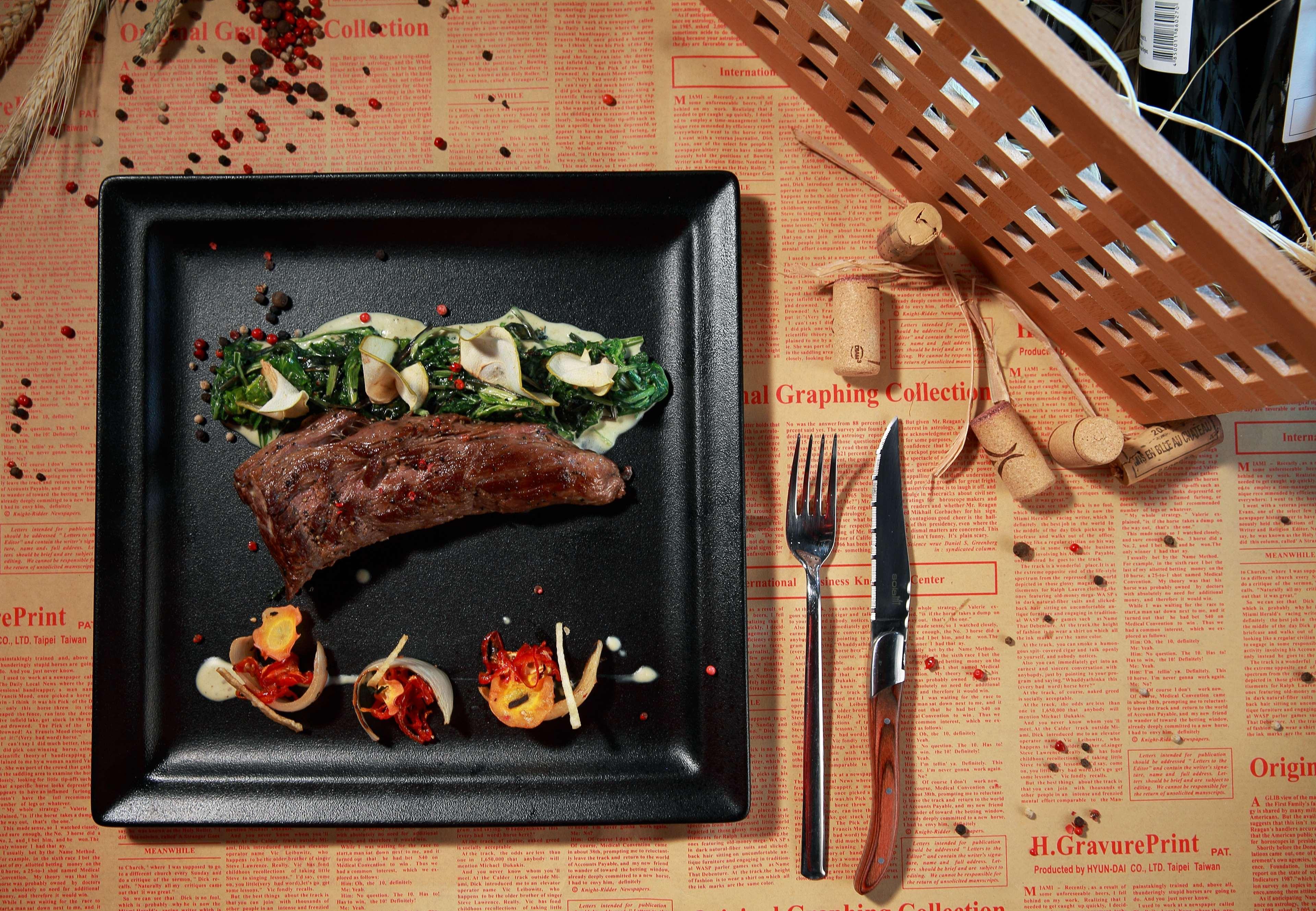 Radisson Blu Hotel エレバン エクステリア 写真 A steak prepared with the "sous vide" method