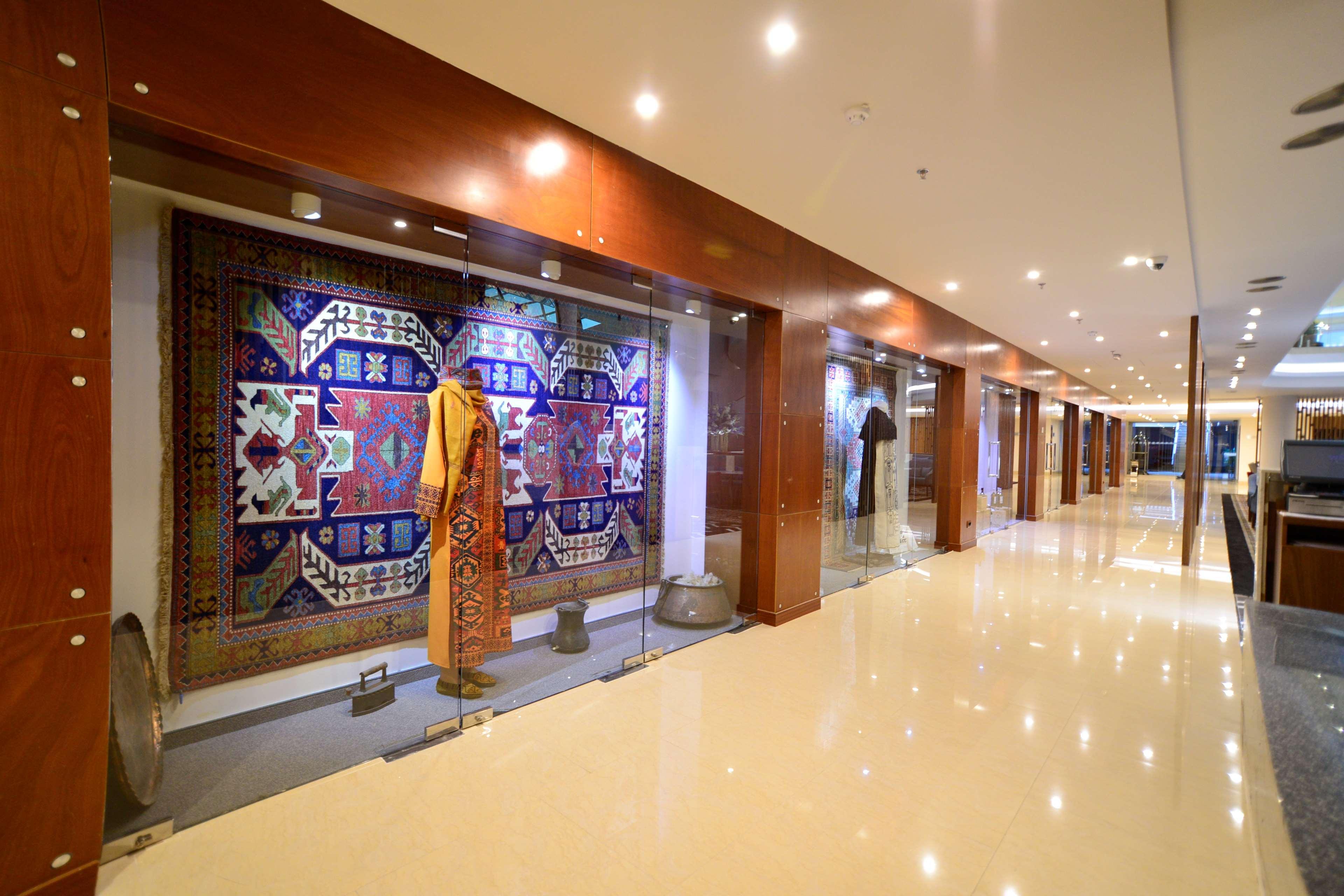 Radisson Blu Hotel エレバン エクステリア 写真 Interior of the hotel