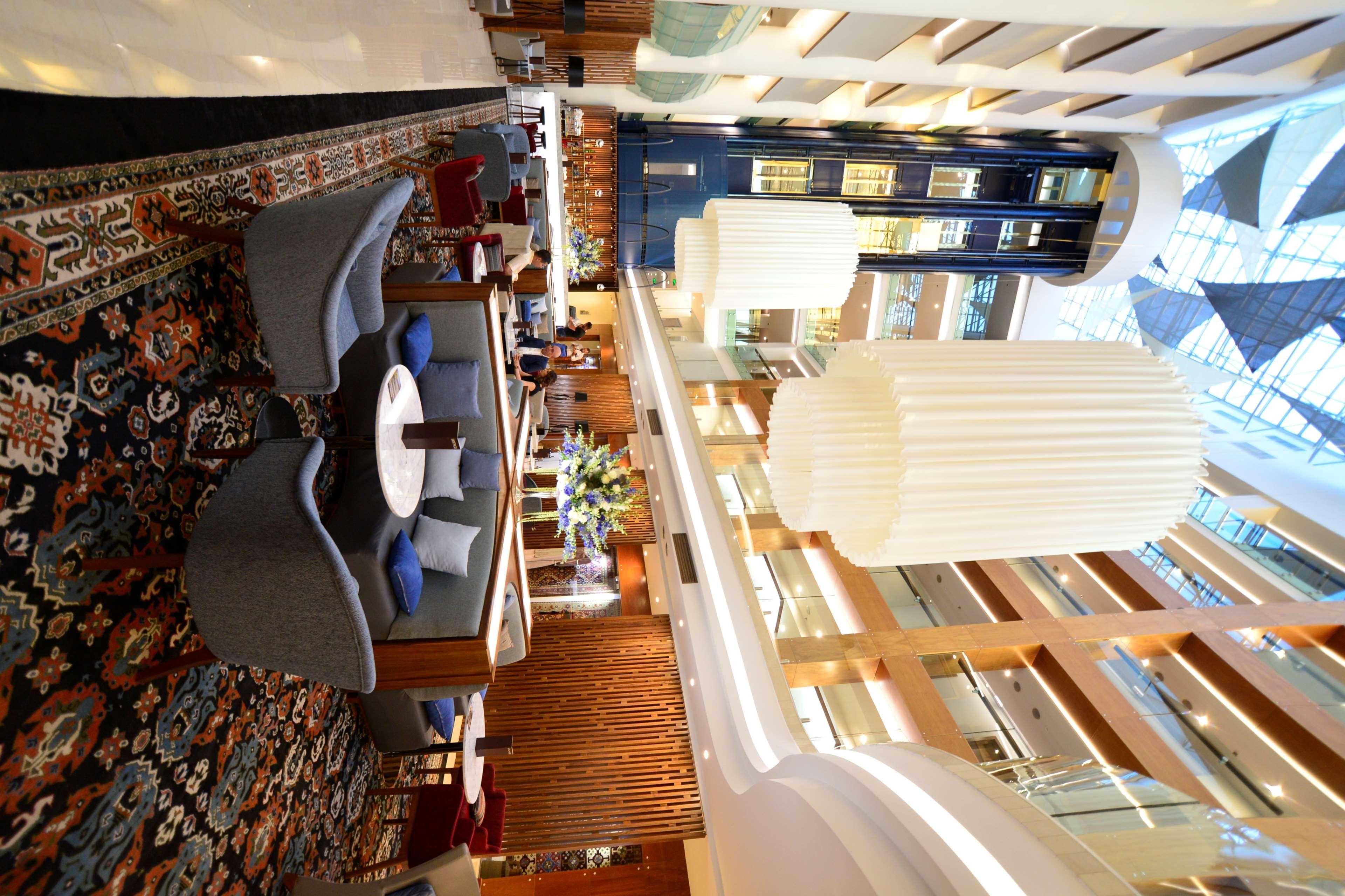 Radisson Blu Hotel エレバン エクステリア 写真 The lobby