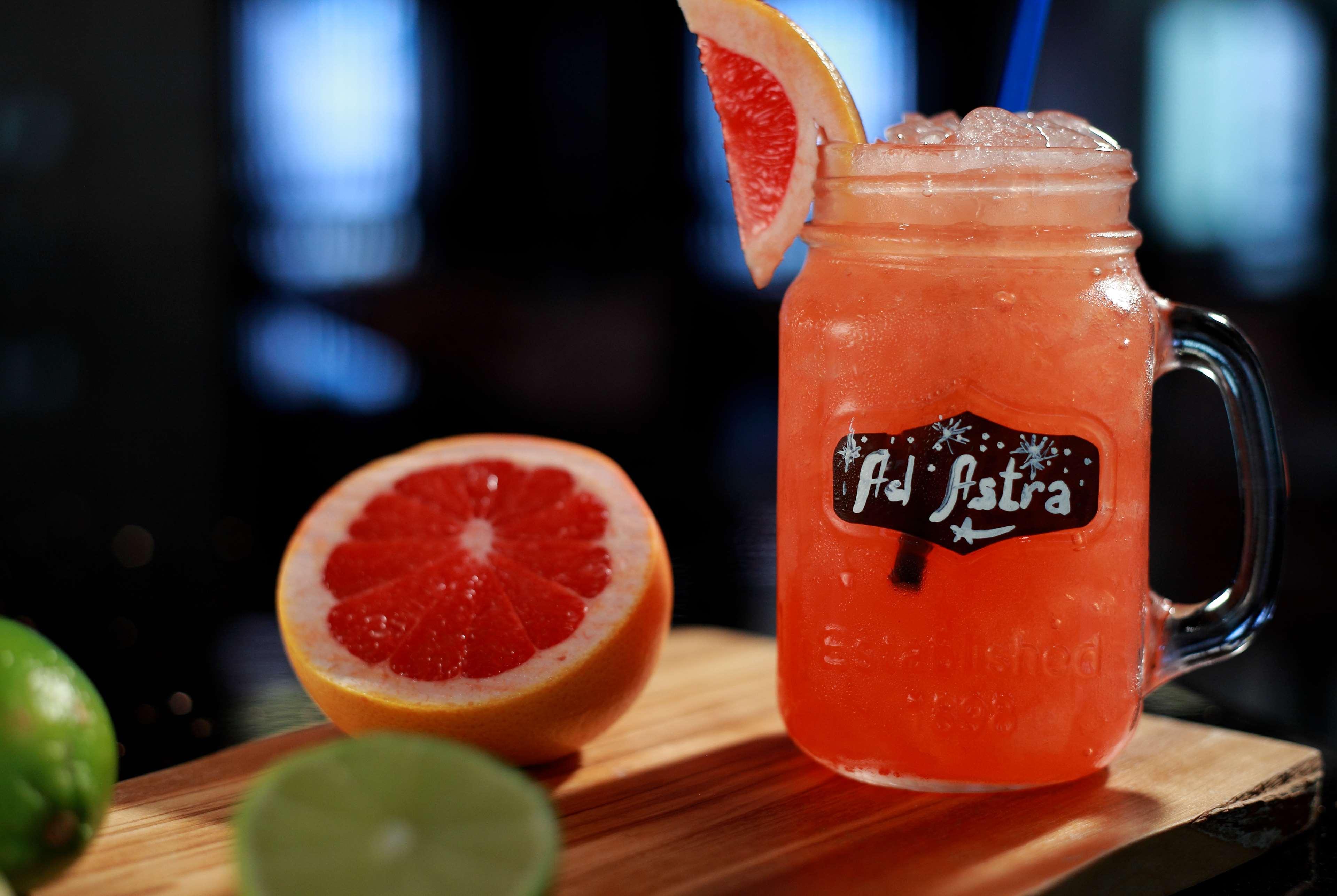 Radisson Blu Hotel エレバン エクステリア 写真 A Fiji Kila