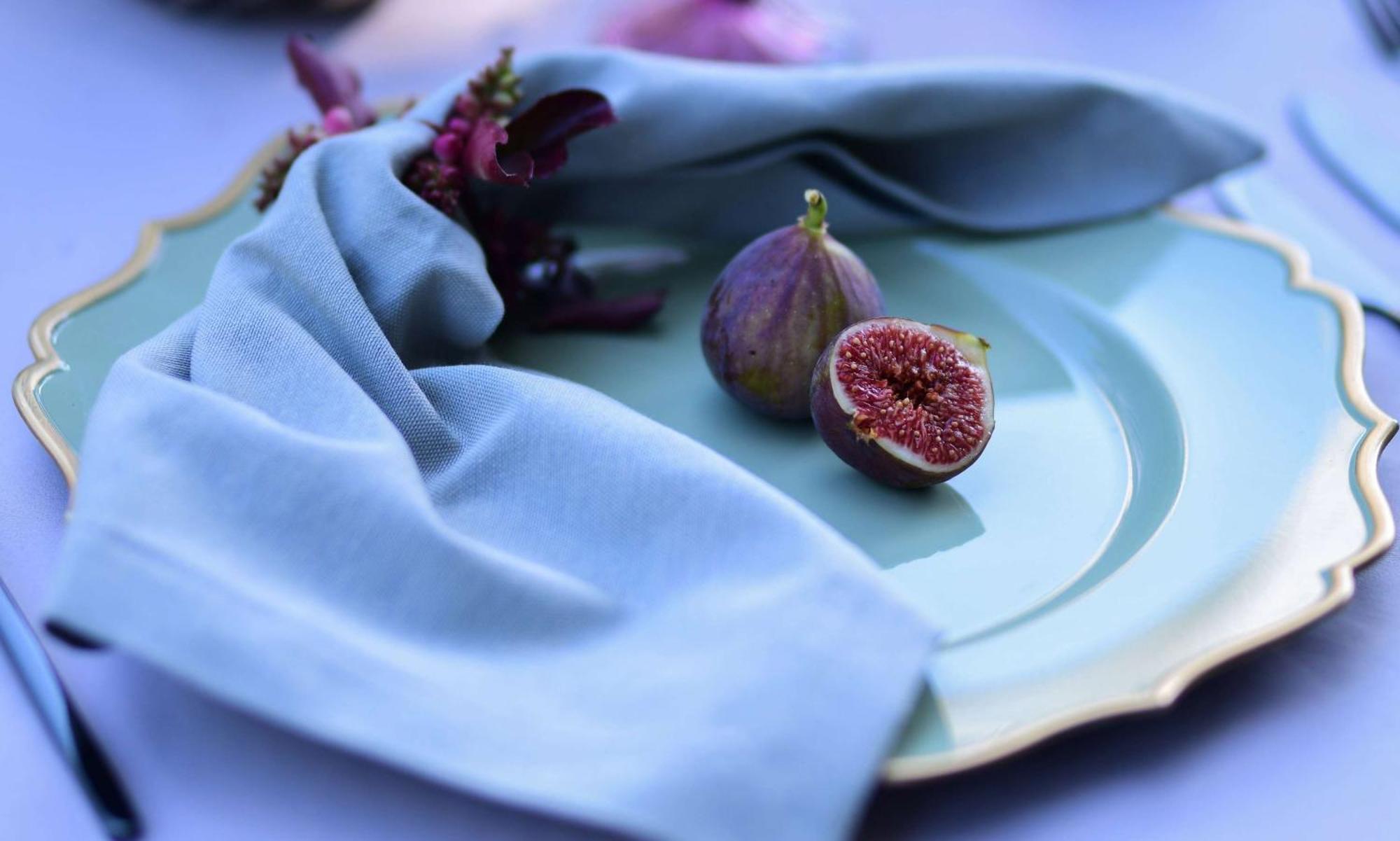 Radisson Blu Hotel エレバン エクステリア 写真 A blue napkin